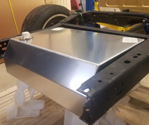 63-72 Custom aluminum 20 gal. fuel tank kit for carbureted or fuel injected trucks (bed fill)